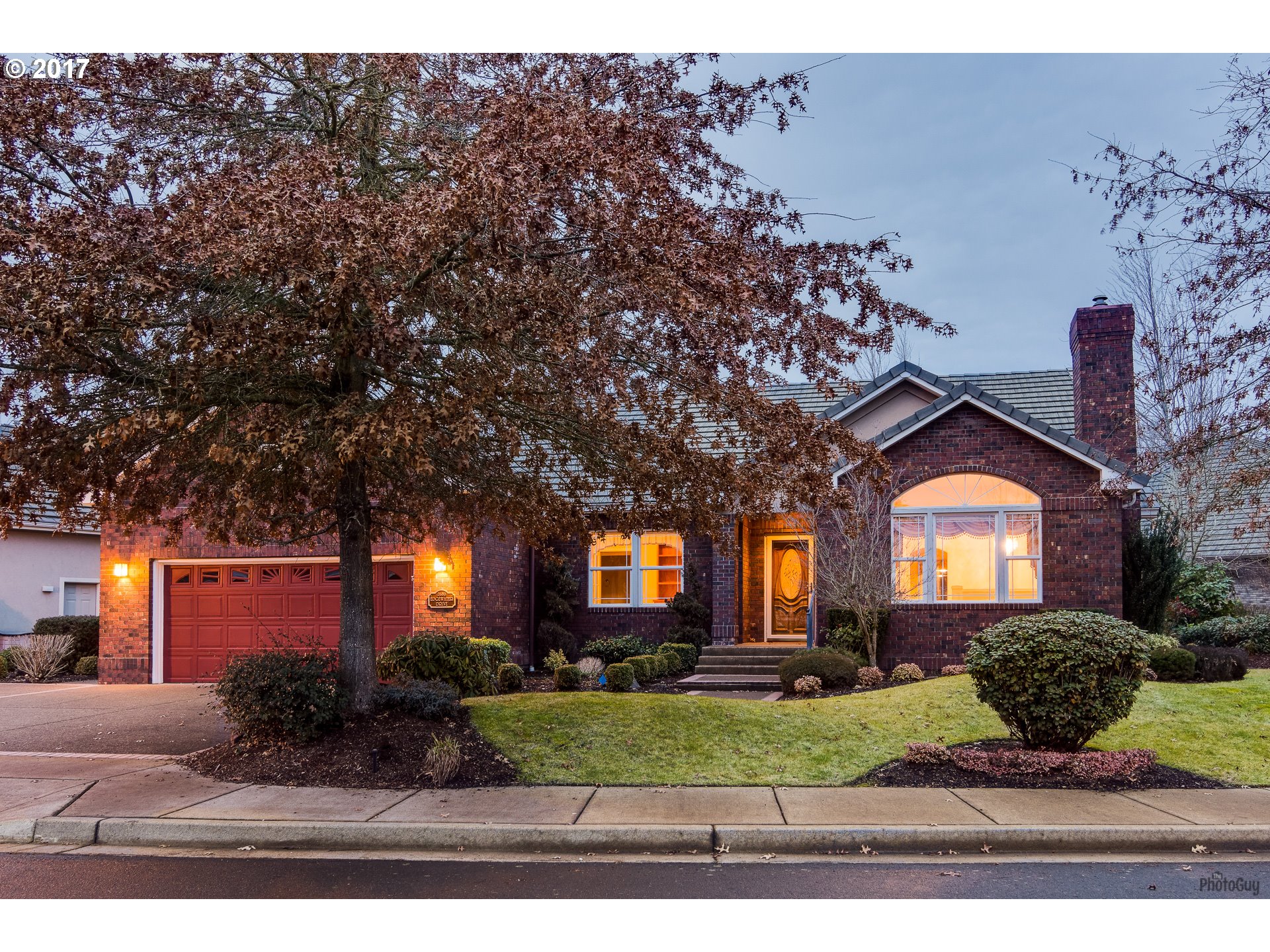 2680 Edgewater Dr, Eugene, OR 97401 photo 1