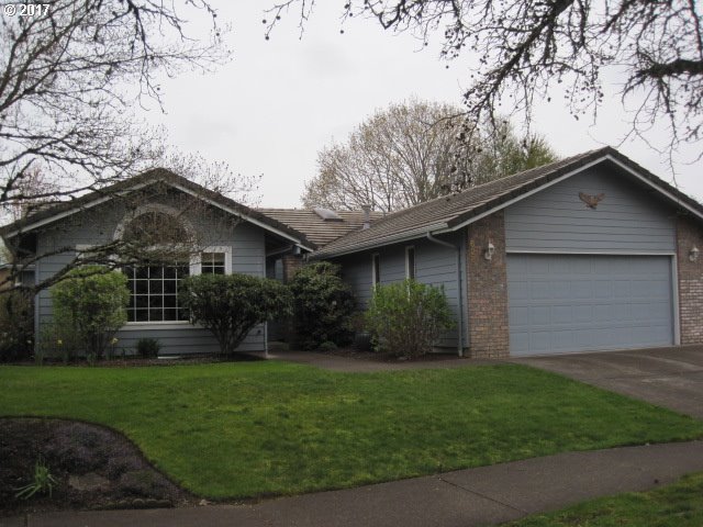 628 Poltava St, Springfield, OR 97477 photo 1