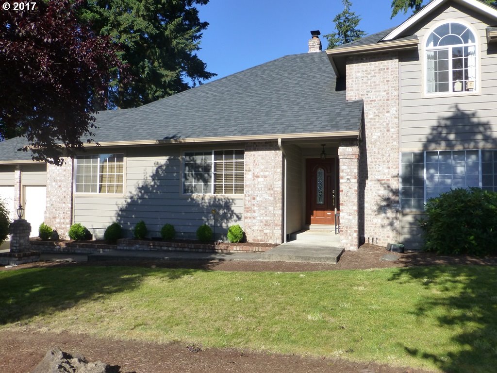 929 S 56th St, Springfield, OR 97478 photo 1