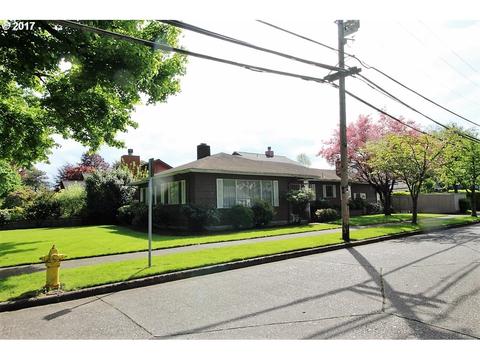 2305 Maple St, Longview, WA 98632 photo 1