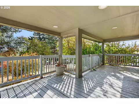 Exterior - 402 Jefferson St, Moro, OR 97039 photo 2 of 16