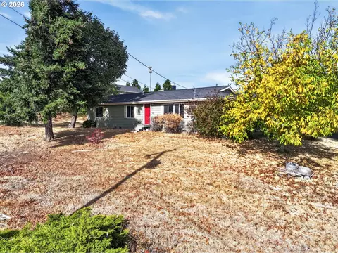 Exterior - 402 Jefferson St, Moro, OR 97039 photo 15 of 16