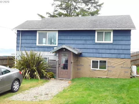 496 Hamburg Ave, Astoria, OR 97103