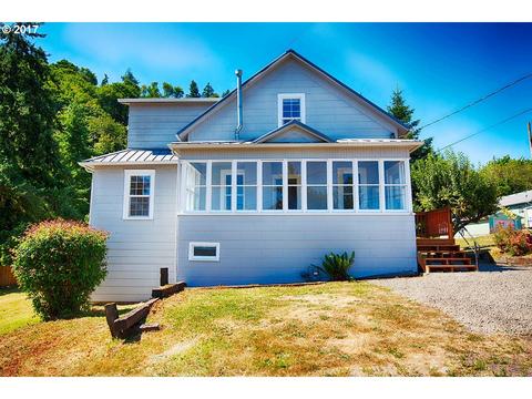 616 W C St, Rainier, OR 97048 photo 1