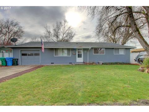 647 Sherman Way, Eagle Point, OR 97524 photo 1