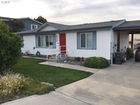 3019 SW Overlook St, Pendleton, OR 97801 photo 1