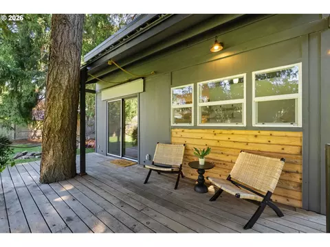 Exterior - 2867 Maesner St, Eugene, OR 97404 photo 4 of 4