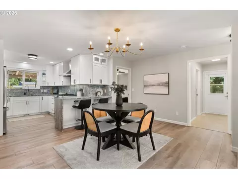 Dining - 2867 Maesner St, Eugene, OR 97404 photo 1 of 3