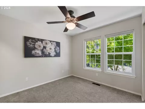 Bedroom - 2867 Maesner St, Eugene, OR 97404 photo 5 of 8