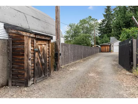 Exterior - 2867 Maesner St, Eugene, OR 97404 photo 12 of 12