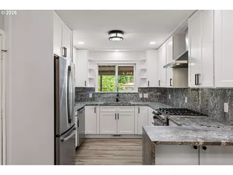 Kitchen - 2867 Maesner St, Eugene, OR 97404 photo 1 of 8