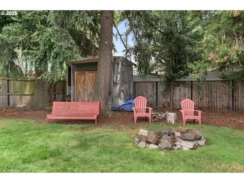 Exterior - 2867 Maesner St, Eugene, OR 97404 photo 8 of 12