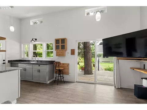 Kitchen - 2867 Maesner St, Eugene, OR 97404 photo 8 of 8