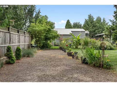 Exterior - 2867 Maesner St, Eugene, OR 97404 photo 9 of 12