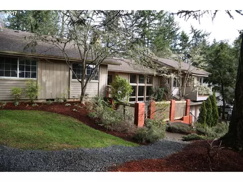 834 Brookside Dr, Eugene, OR 97405 photo 1