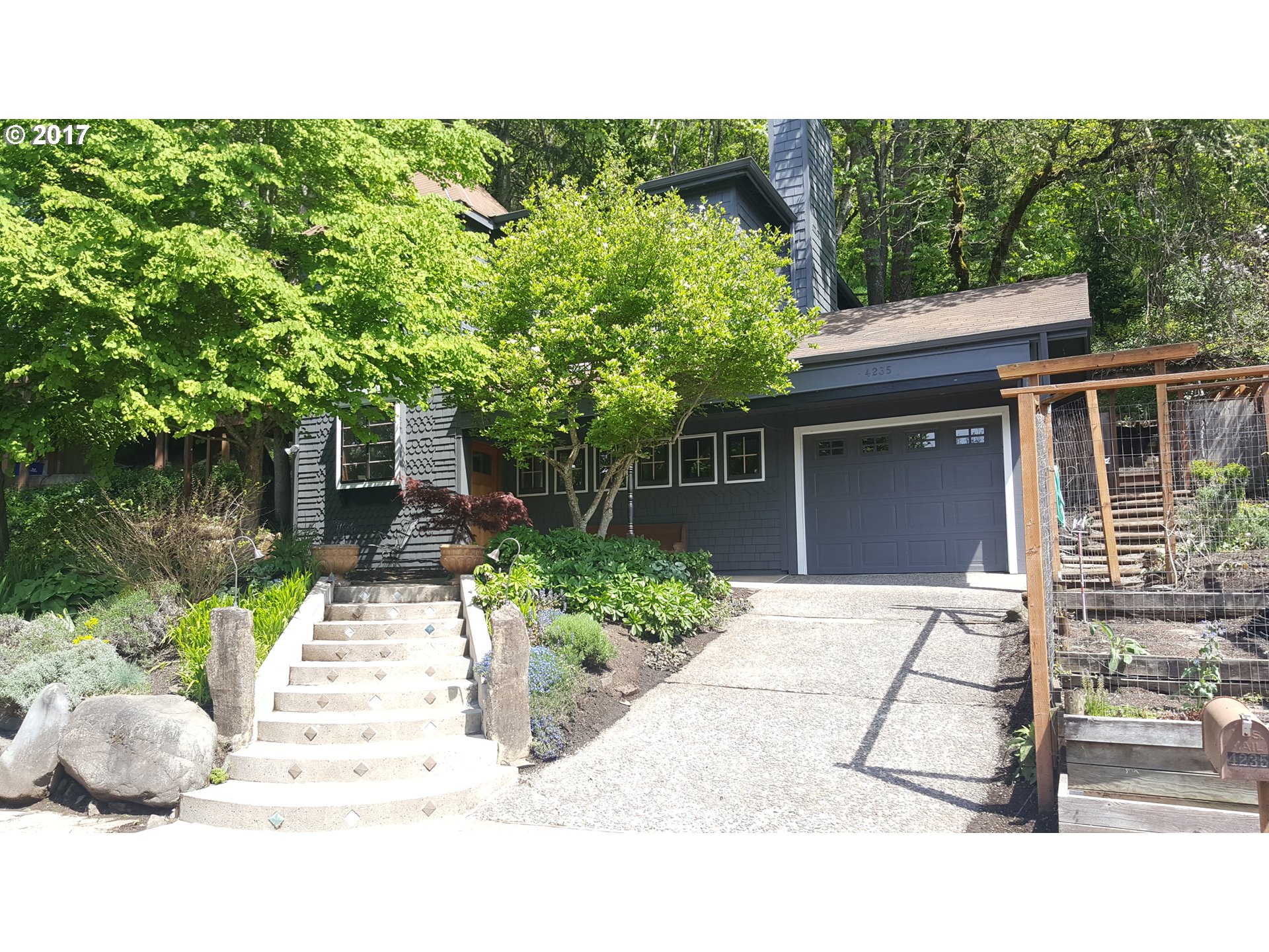 4235 Kincaid St, Eugene, OR 97405 photo 1