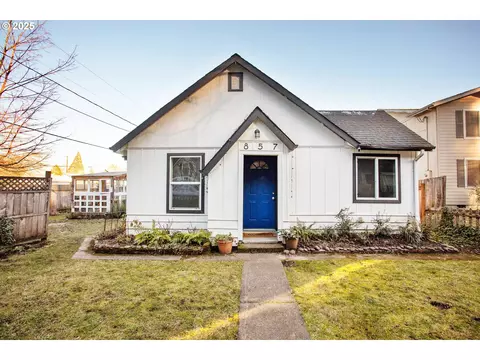 857 Kelly Blvd, Springfield, OR 97477