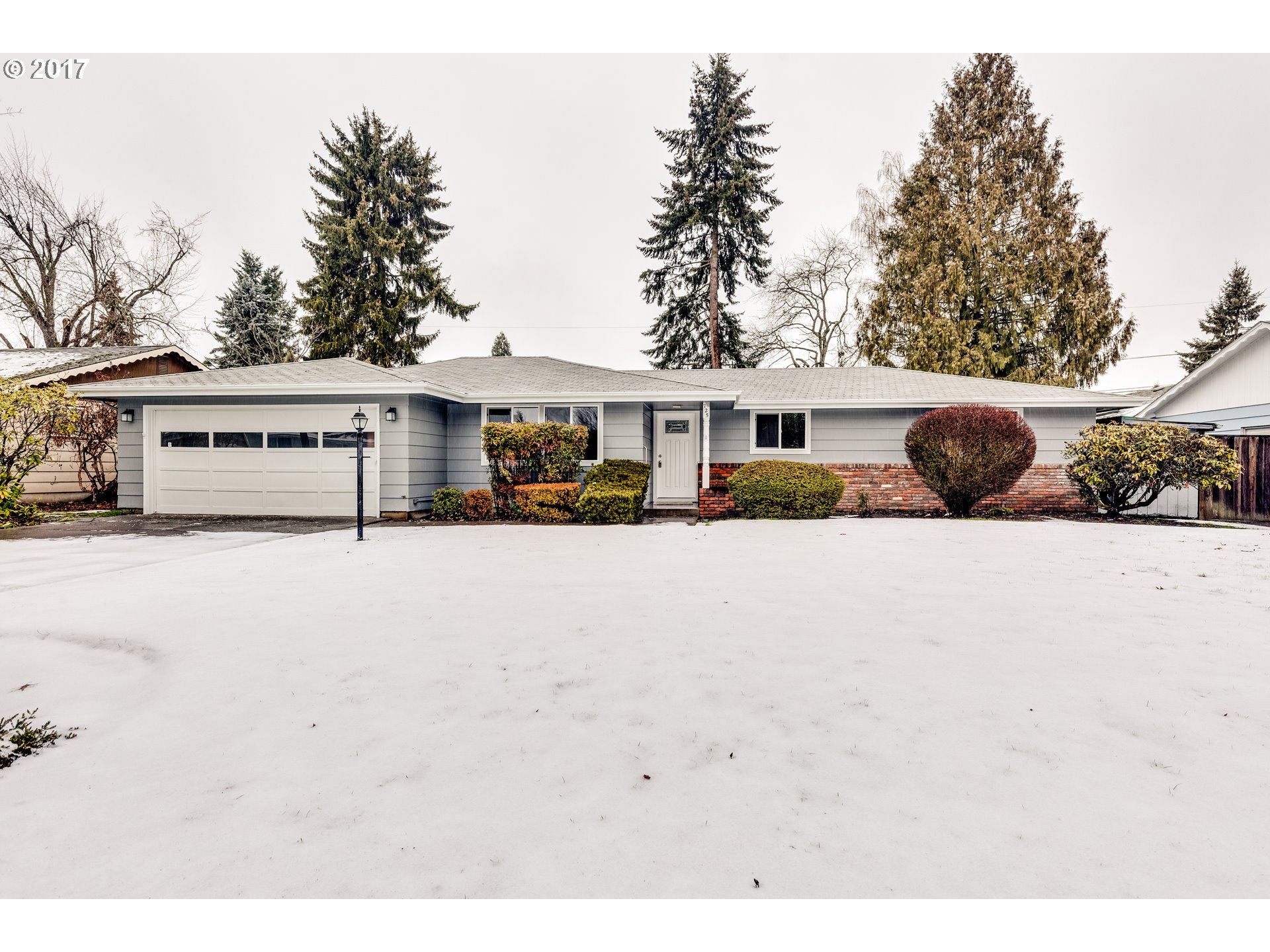 725 Silver Ln, Eugene, OR 97404 photo 1