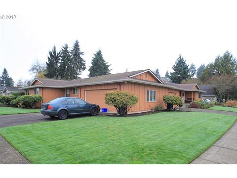 1300 Corum Ave, Eugene, OR 97401 photo 1