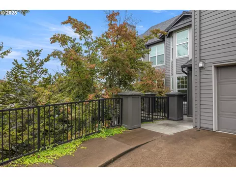 2185 Snowberry Ridge Ct, West Linn, OR 97068
