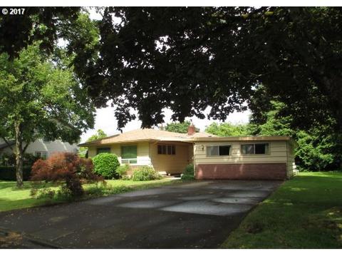 375 Walnut Ln, Eugene, OR 97401 photo 1