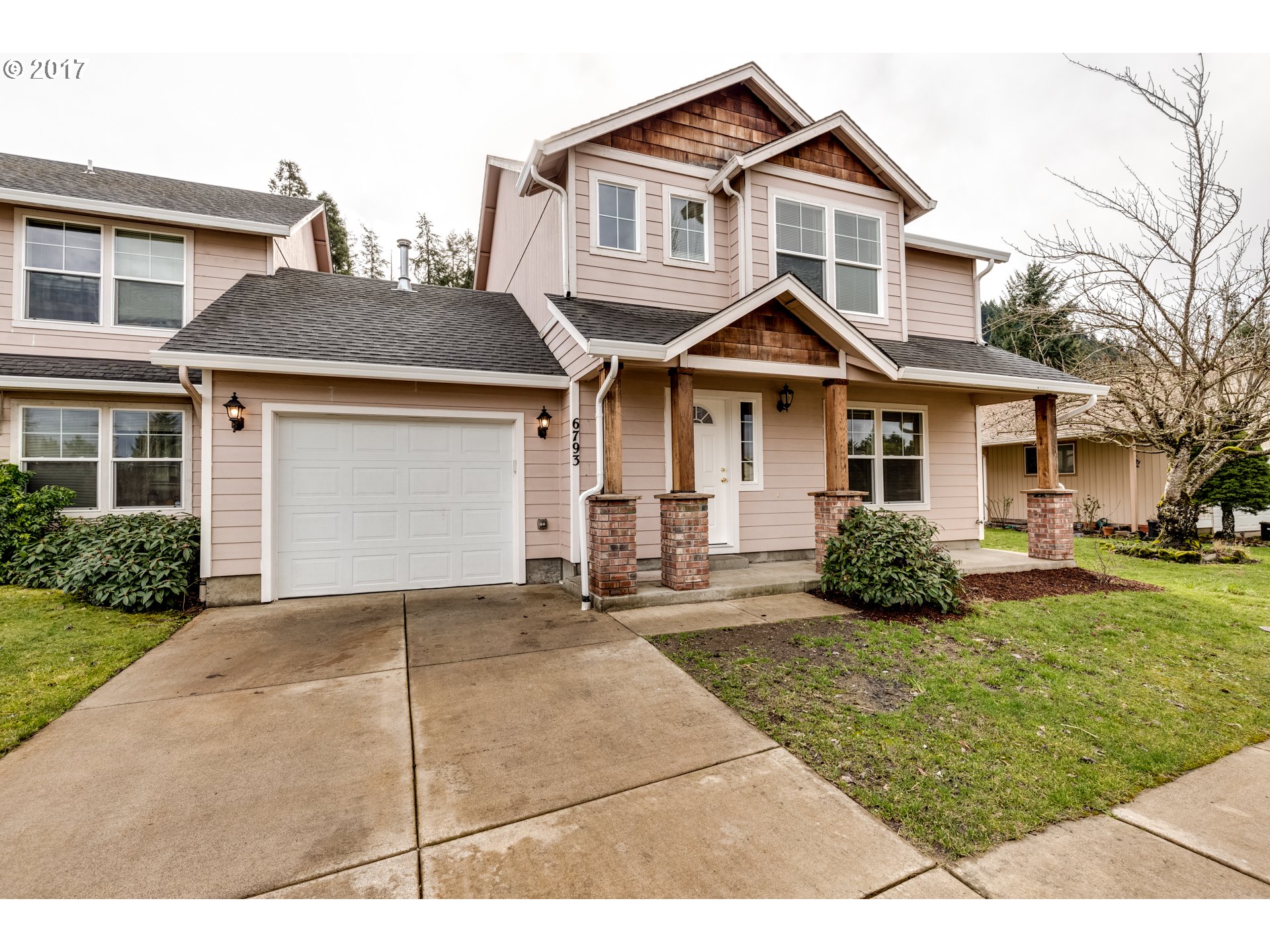 208 S 67th Ct, Springfield, OR 97478 photo 1