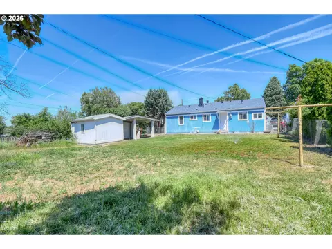 Exterior - 1023 SW 30th St, Pendleton, OR 97801 photo 6 of 8