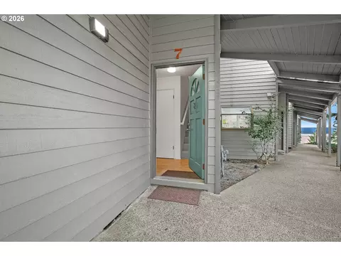 3250 NW Oceanview Dr # 7, Newport, OR 97365