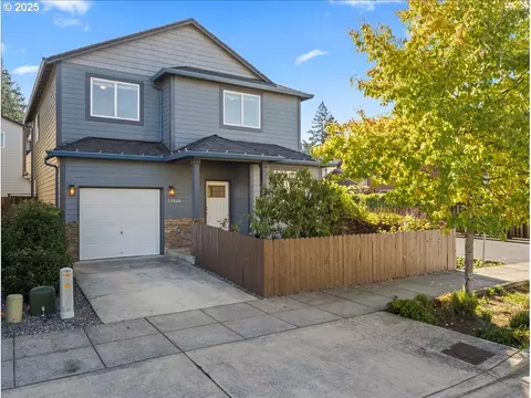 12466 SE Center St, Portland, OR 97236