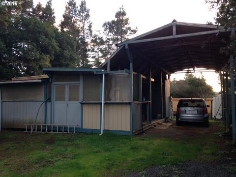 164 Outer Dr, Florence, OR 97439 photo 1