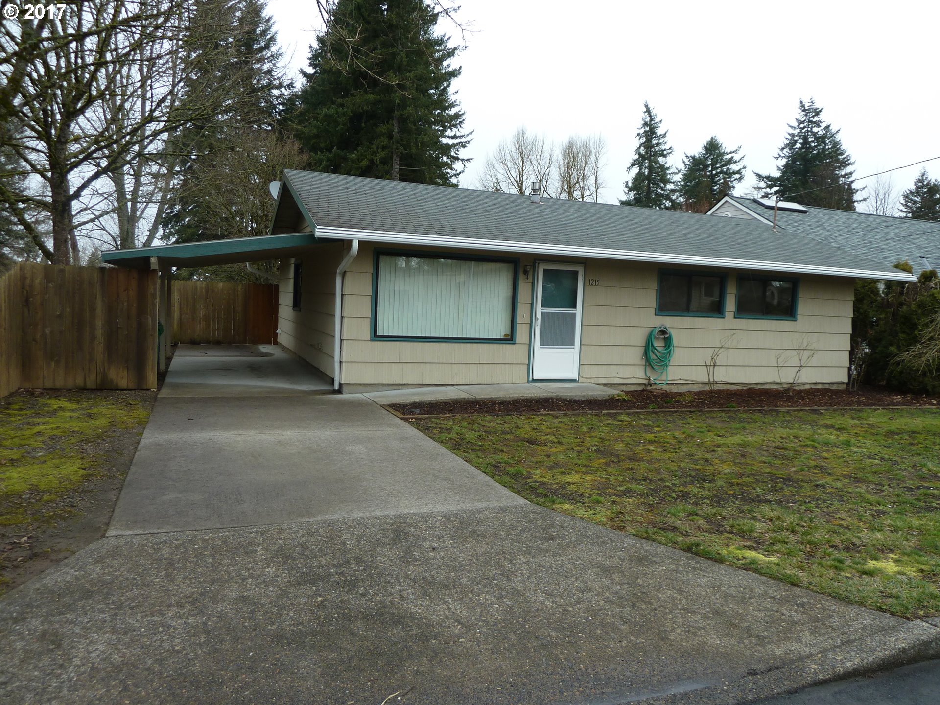 1215 SE 9th St, Gresham, OR 97080 photo 1