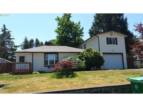 3050 SE Palmquist Rd, Gresham, OR 97080 photo 1
