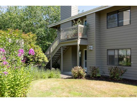 1941 Lake Isle Dr, Eugene, OR 97401 photo 1