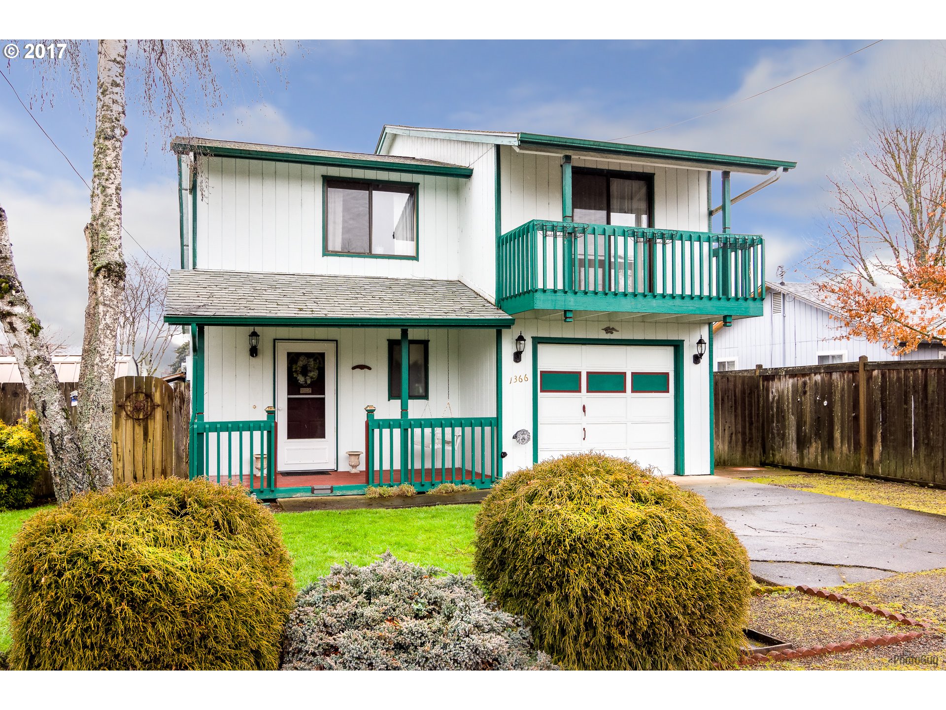 1366 S St, Springfield, OR 97477 photo 1