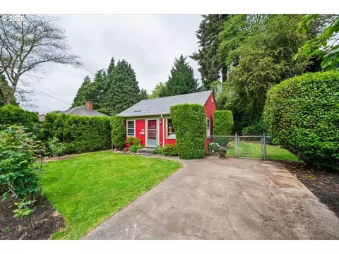 4015 SE Tenino St, Portland, OR 97202