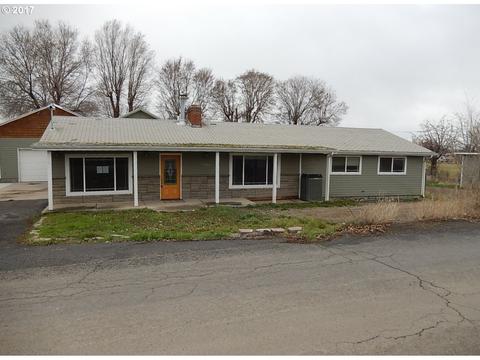 71560 SW Lake Dr, Pendleton, OR 97801 photo 1