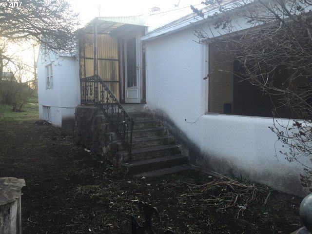 829 SW 8th St, Pendleton, OR 97801 photo 1