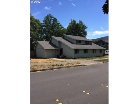767 71st St, Springfield, OR 97478 photo 1