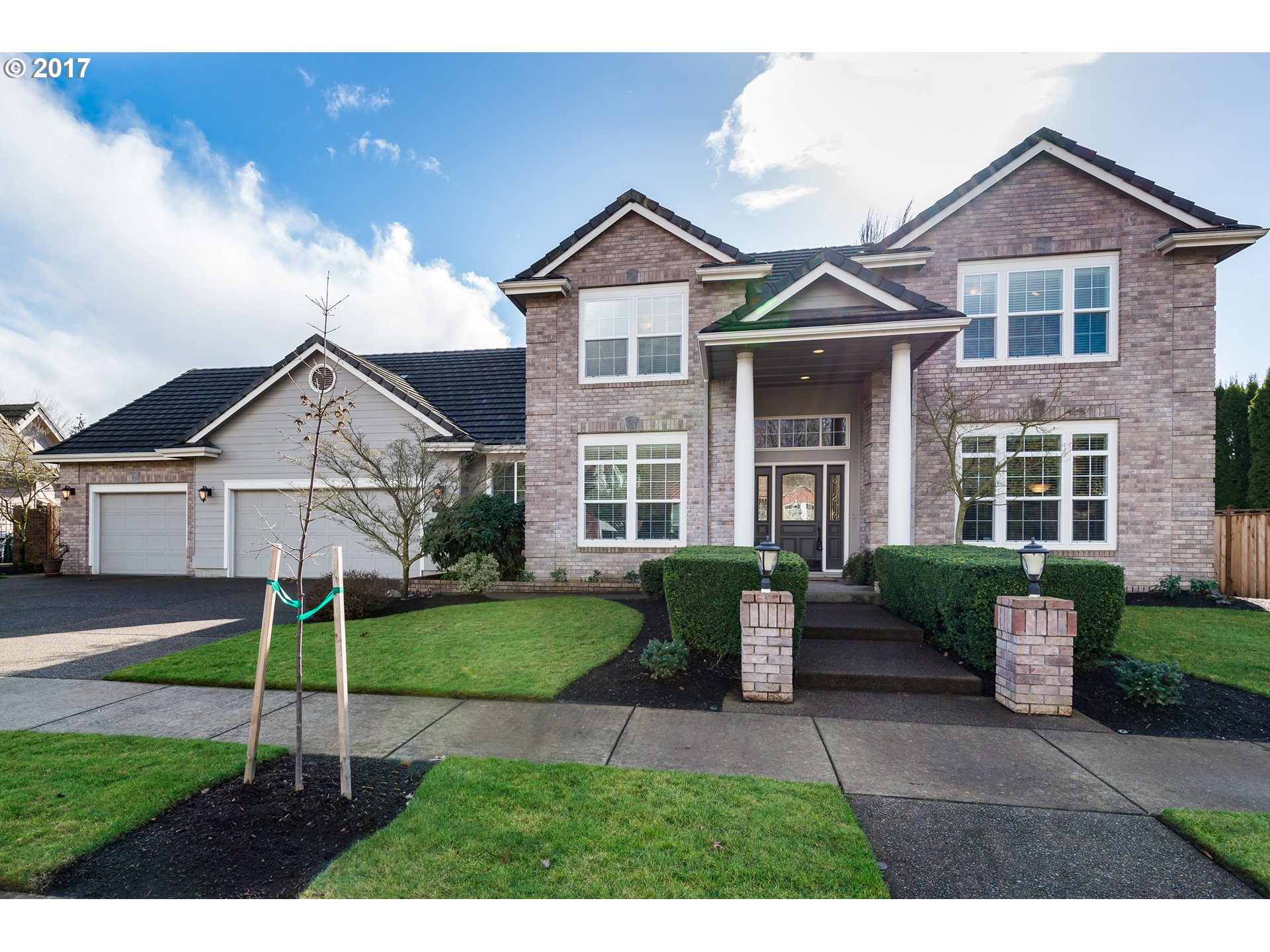 3821 Meadow View Dr, Eugene, OR 97408 photo 1