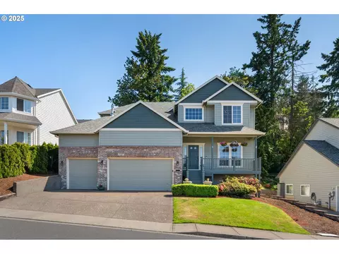 16420 SW Sienna Ln, Beaverton, OR 97007