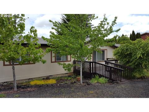 489 Elm St, Yoncalla, OR 97499 photo 1