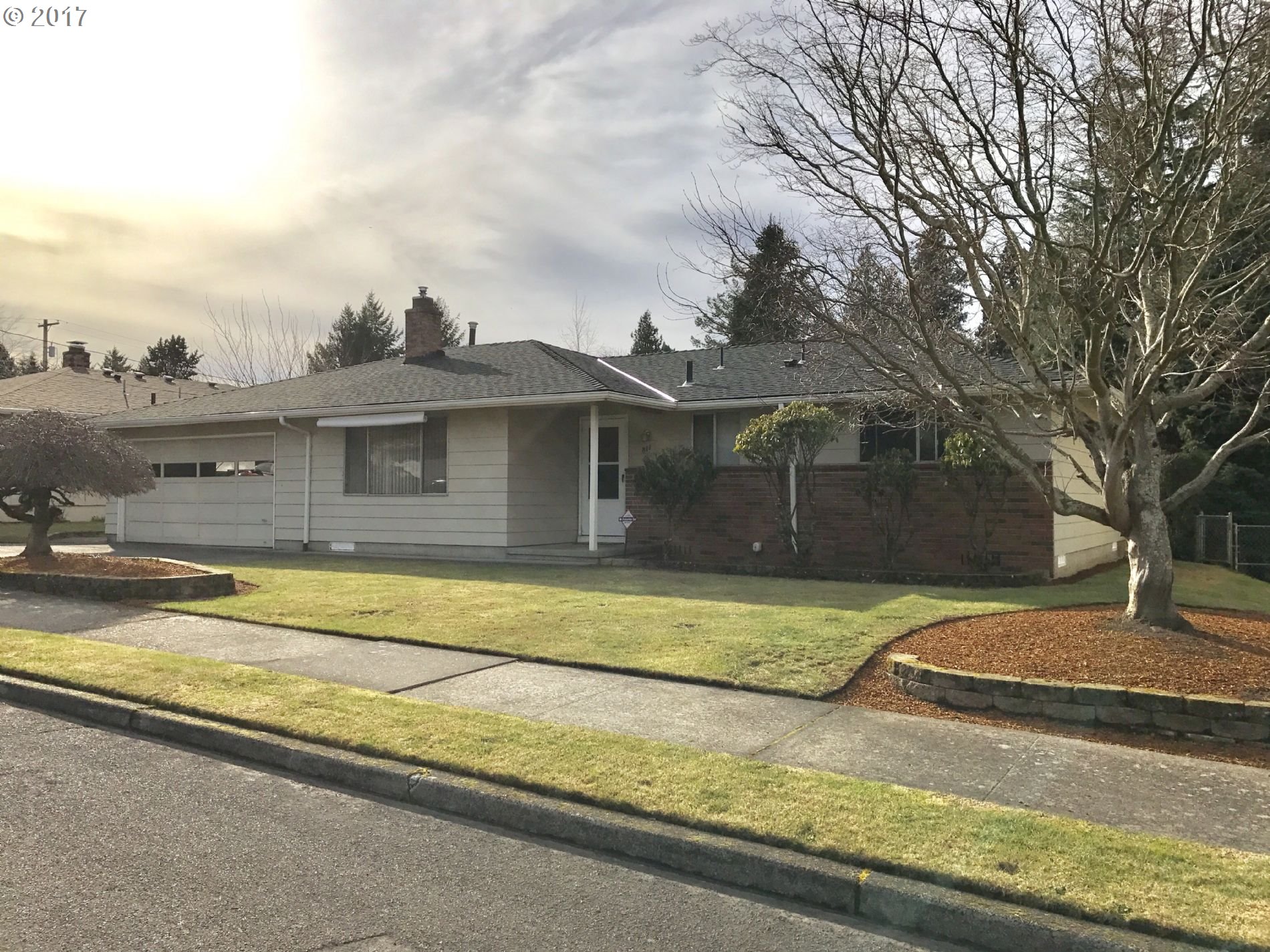 811 SE 214th Ave, Gresham, OR 97030 photo 1