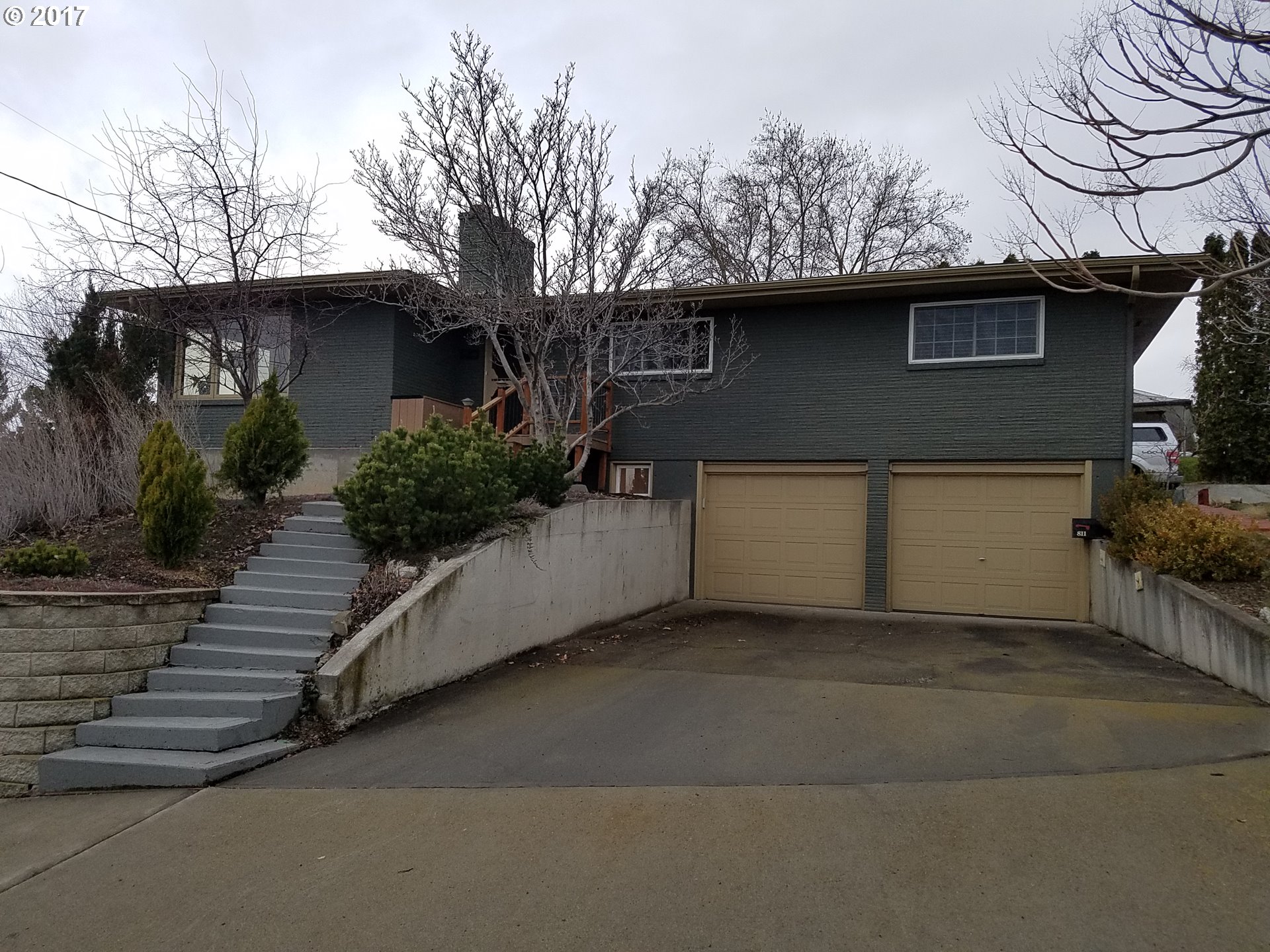 811 NW 12th St, Pendleton, OR 97801 photo 1