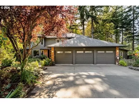 703 W Jewett Blvd, White Salmon, WA 98672