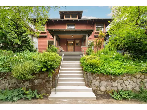 50 NE Fargo St, Portland, OR 97212