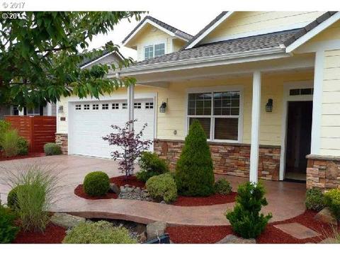 1607 38th Loop, Florence, OR 97439 photo 1