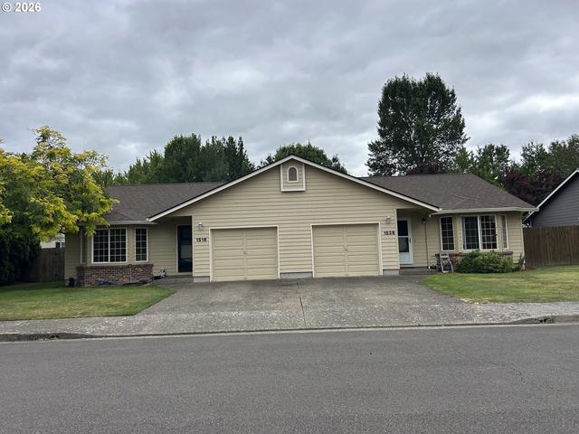 1528 SW Harbor Dr, Mcminnville, OR 97128