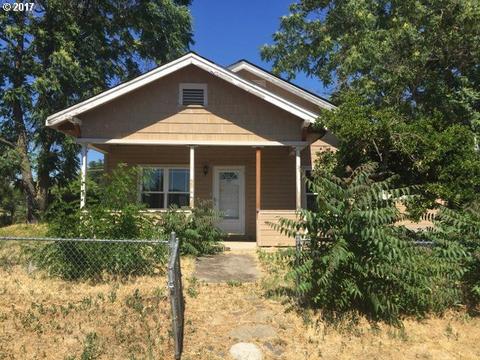 360 Nseventh St, Central Point, OR 97502 photo 1