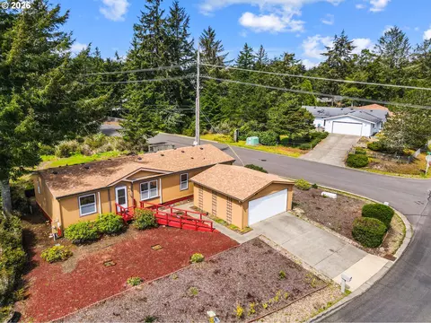 1791 Willow Loop, Florence, OR 97439 photo 42