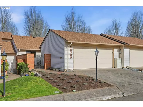 15765 SW Greens Way, Portland, OR 97224